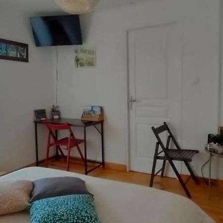 Les Lys Jolie Suite Parentale Privative Deux Adultes Avec Sdd Pertheville-Ners Dış mekan fotoğraf